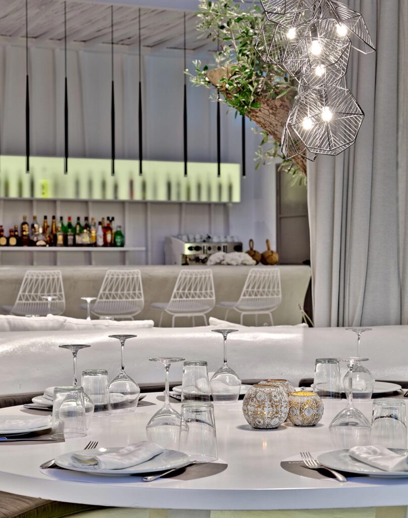koursaros-mykonos bar restaurant